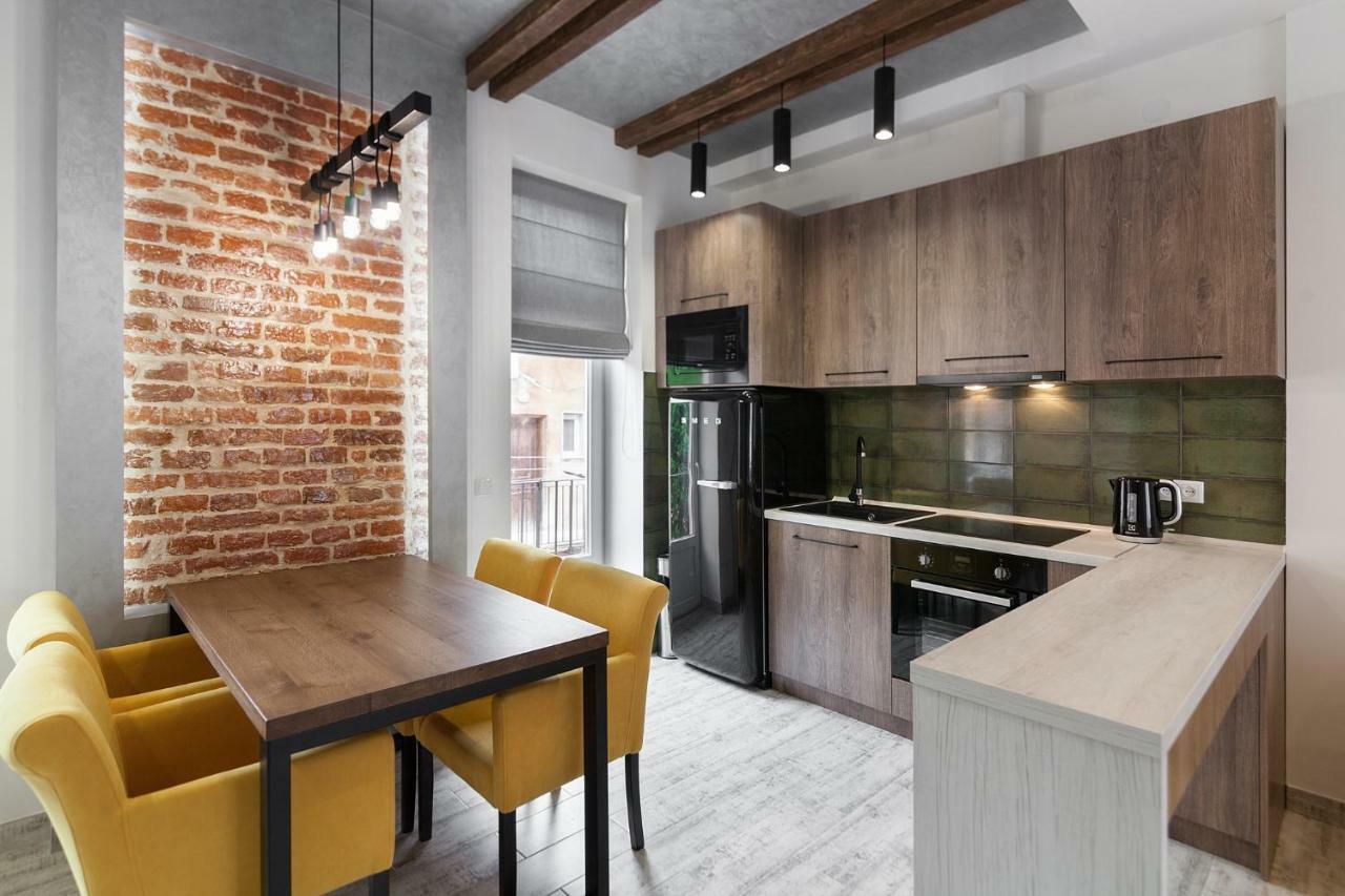Leogrand Loft Apartments On Lychakivska 4 Lviv Eksteriør billede