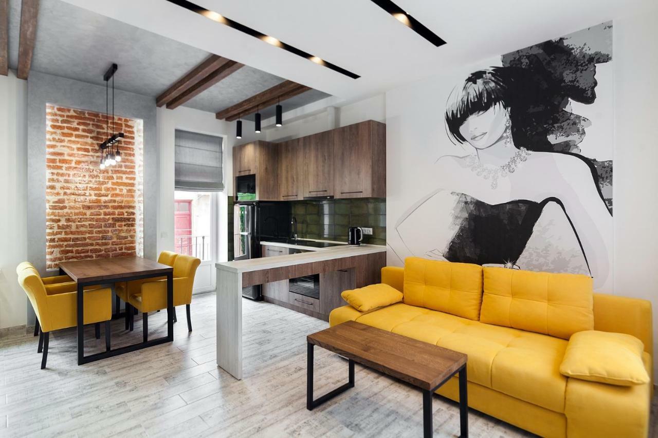 Leogrand Loft Apartments On Lychakivska 4 Lviv Eksteriør billede